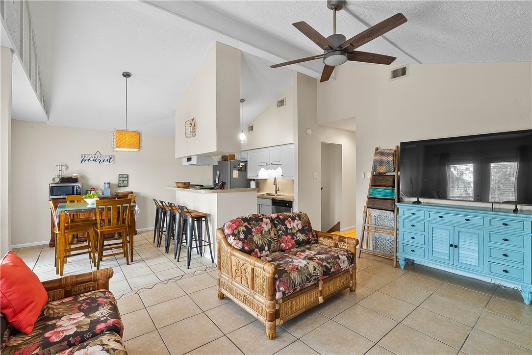 3137 Laguna Shores Road Corpus Christi, TX 78418 - Photo 5 of 20