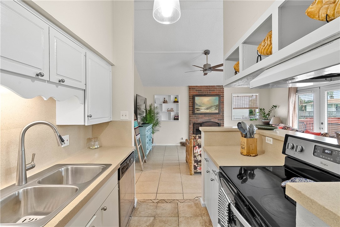 3137 Laguna Shores Road Corpus Christi, TX 78418 - Photo 7 of 20