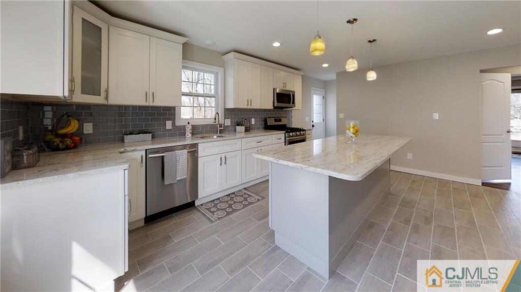 10 Ash Road Edison, NJ 08817 - Photo 4 of 21 Gallery Image 4
