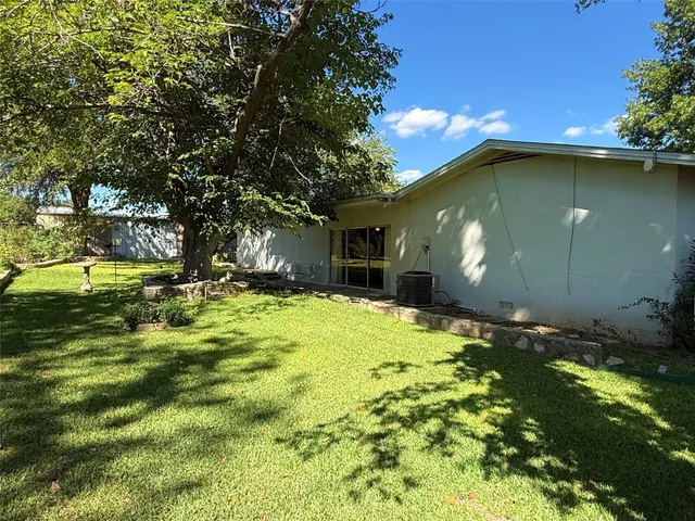 $225,000 | 504 Oak Street, Ozona, TX 76943