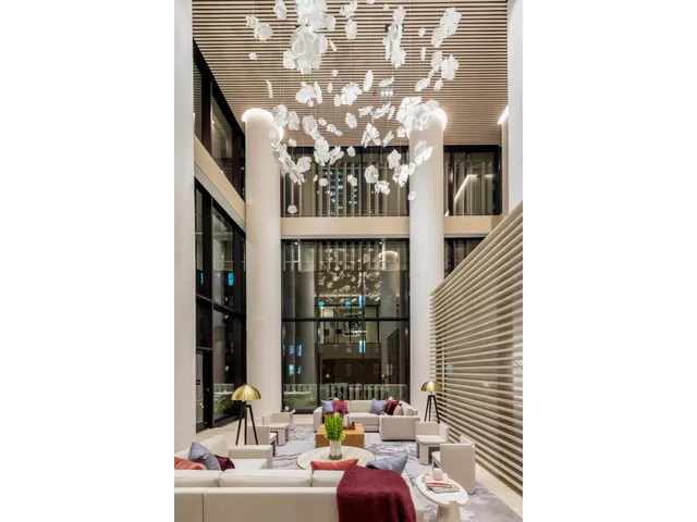 $7,195,000 | 138 East 50th Street, Unit 68 | Midtown East