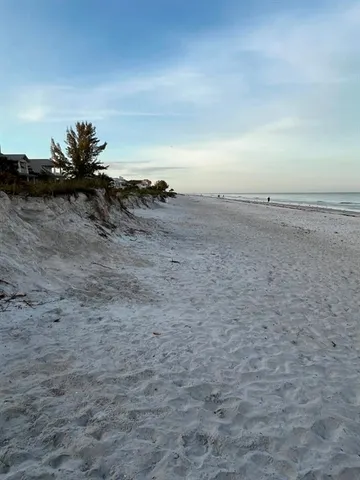 $899,900 | 339 Bahia Vista Drive, Indian Rocks Beach, FL 33785