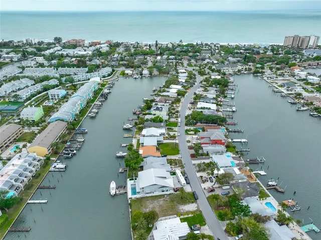 $899,900 | 339 Bahia Vista Drive, Indian Rocks Beach, FL 33785