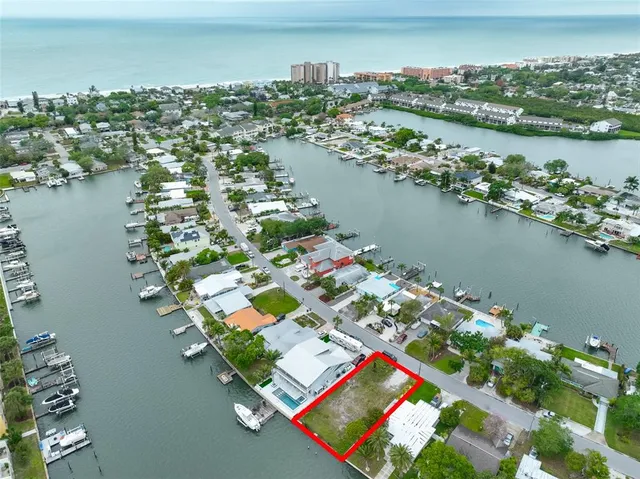 $899,900 | 339 Bahia Vista Drive, Indian Rocks Beach, FL 33785