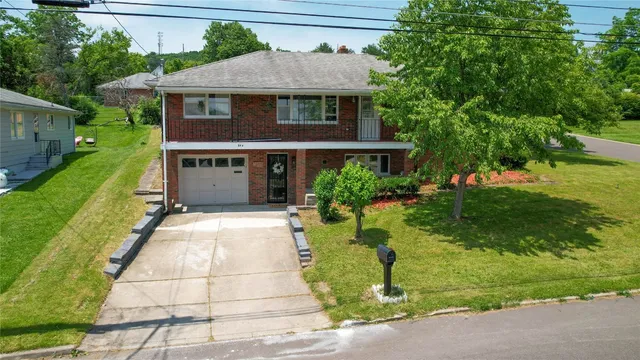 $2,350 | 409 Milan Avenue, Endicott, NY 13760