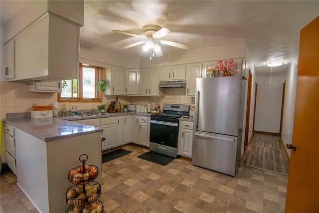 $2,350 | 409 Milan Avenue, Endicott, NY 13760