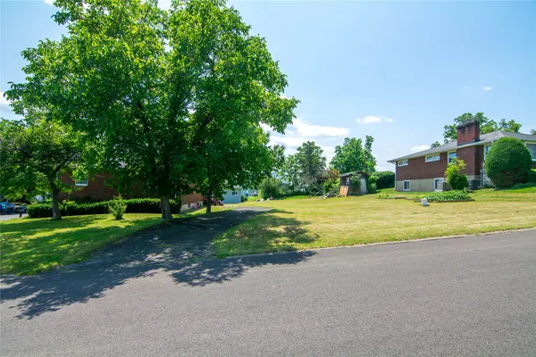 $2,350 | 409 Milan Avenue, Endicott, NY 13760