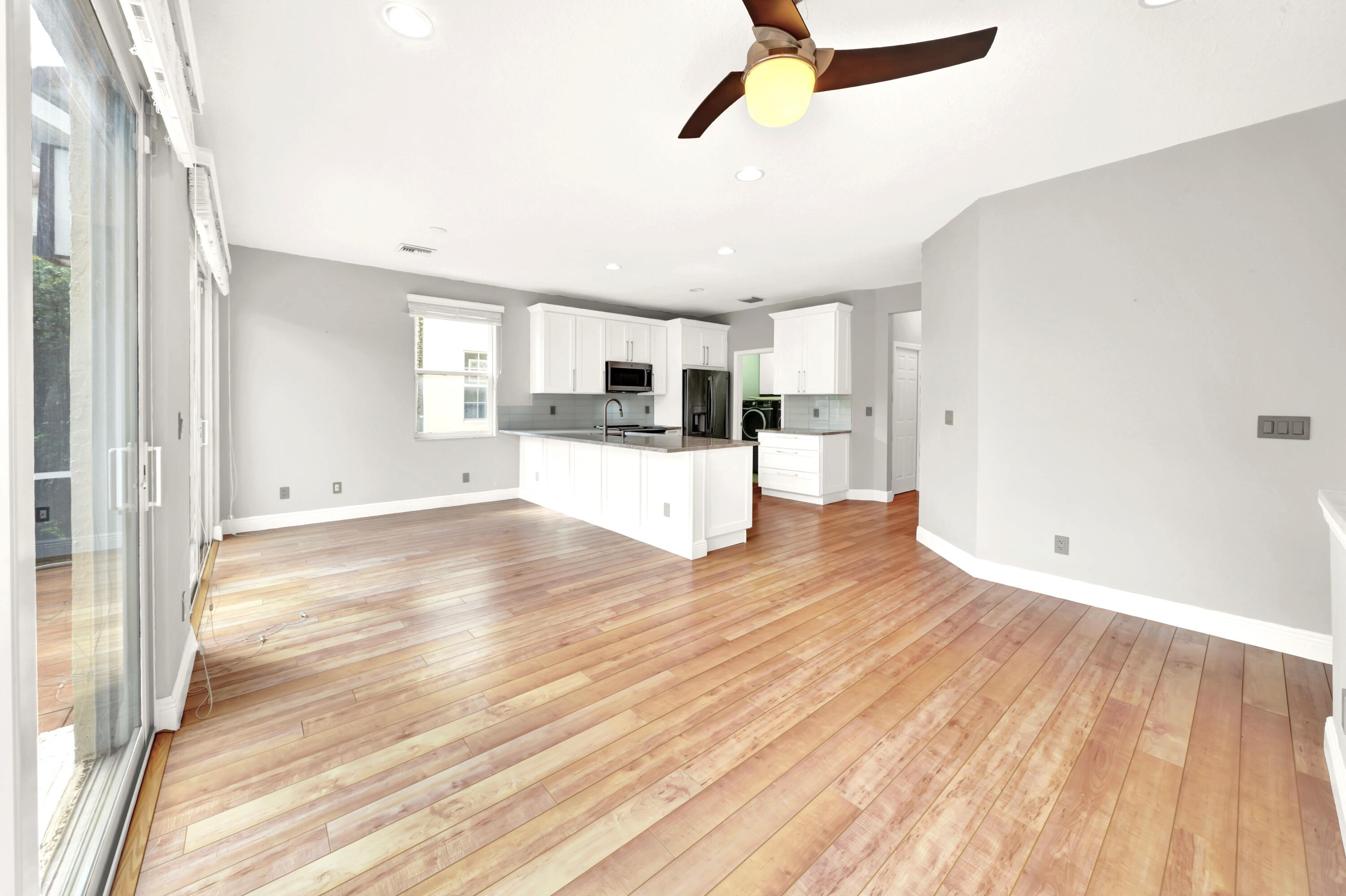 23399 Water Circle Boca Raton, FL 33486 - Photo 13 of 46 Dining+Family area (2)