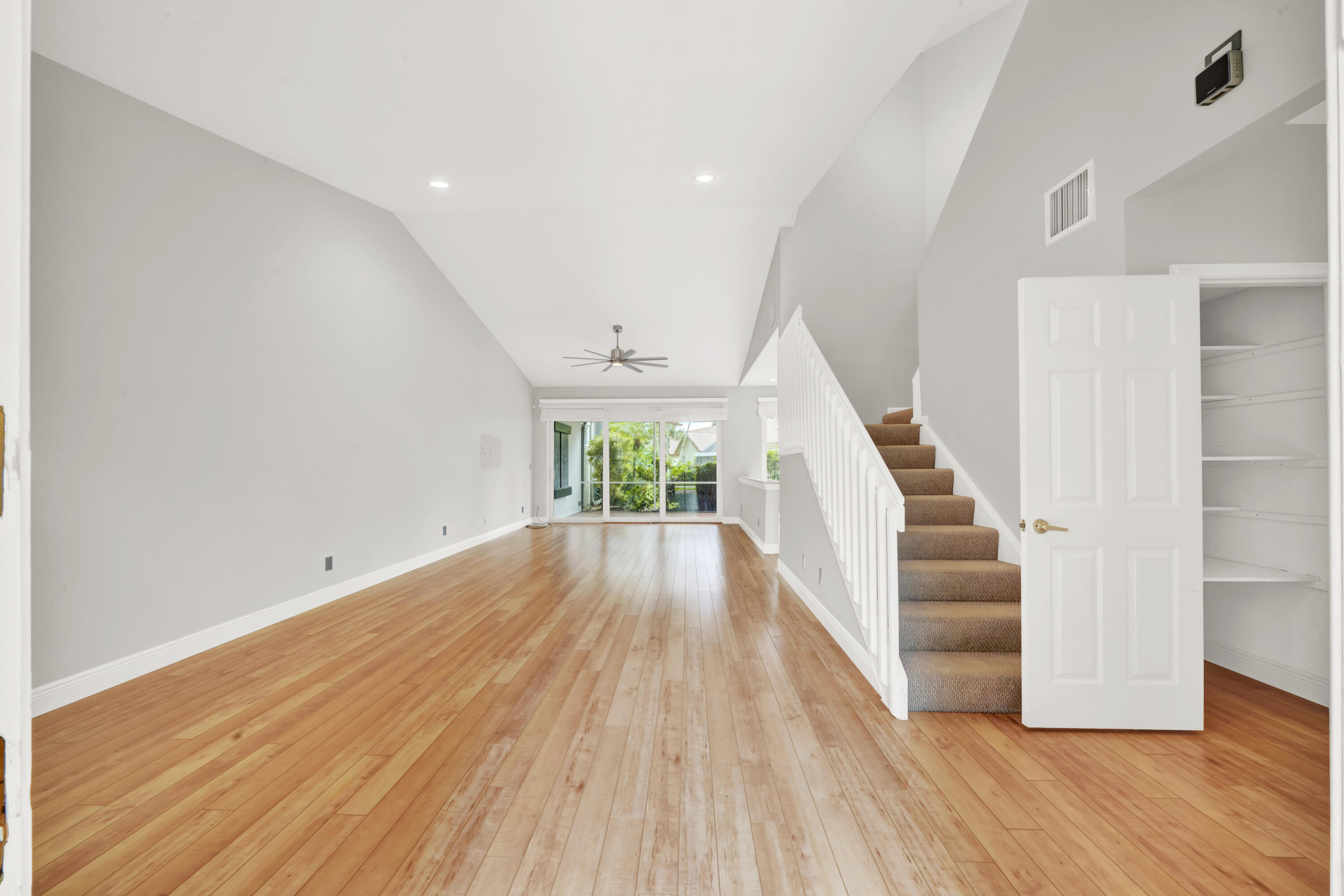 23399 Water Circle Boca Raton, FL 33486 - Photo 9 of 46 Entrance