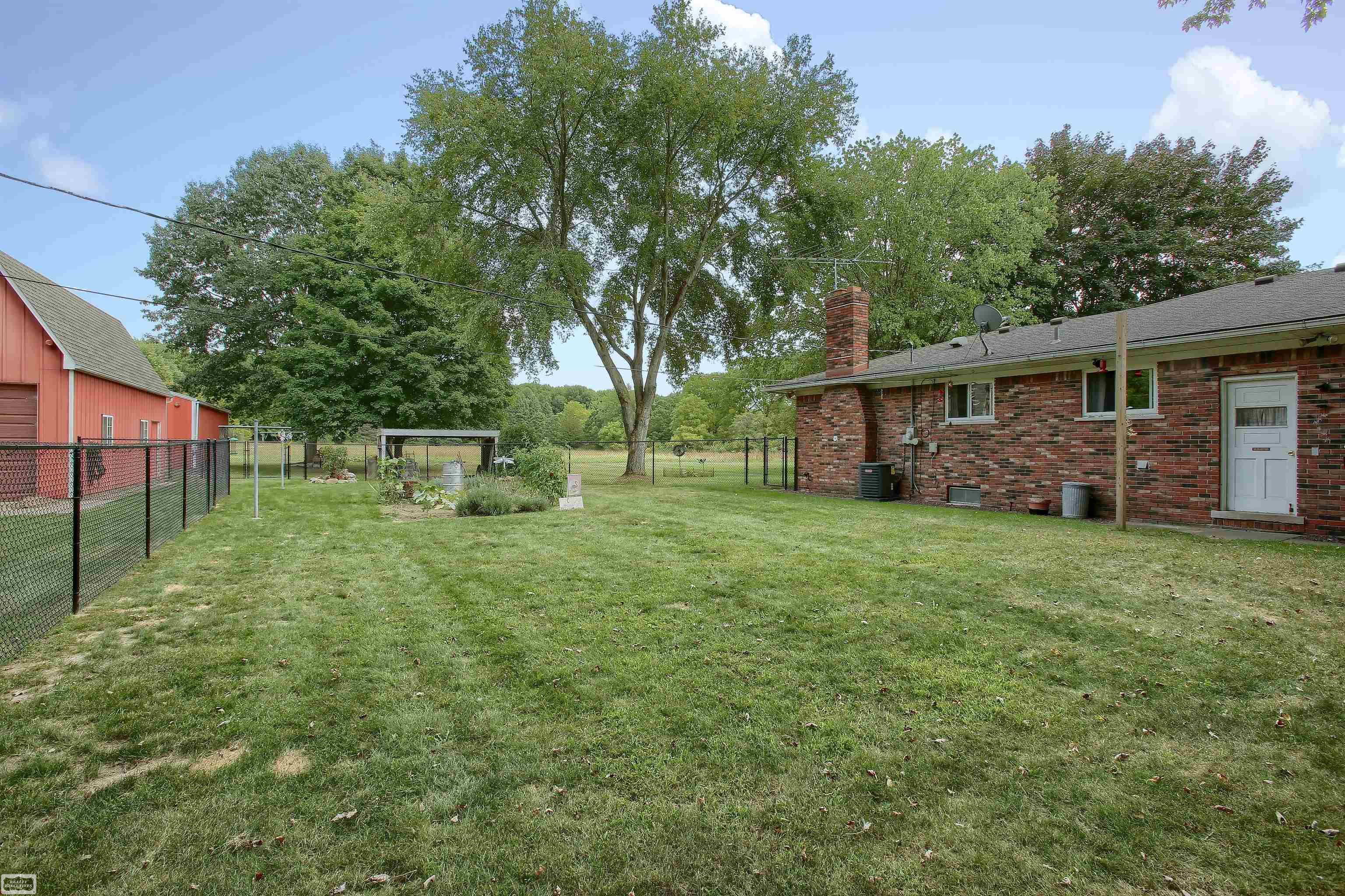 61900 Bates Road New Haven, MI 48048 - Photo 29 of 43 50090471-28.JPG