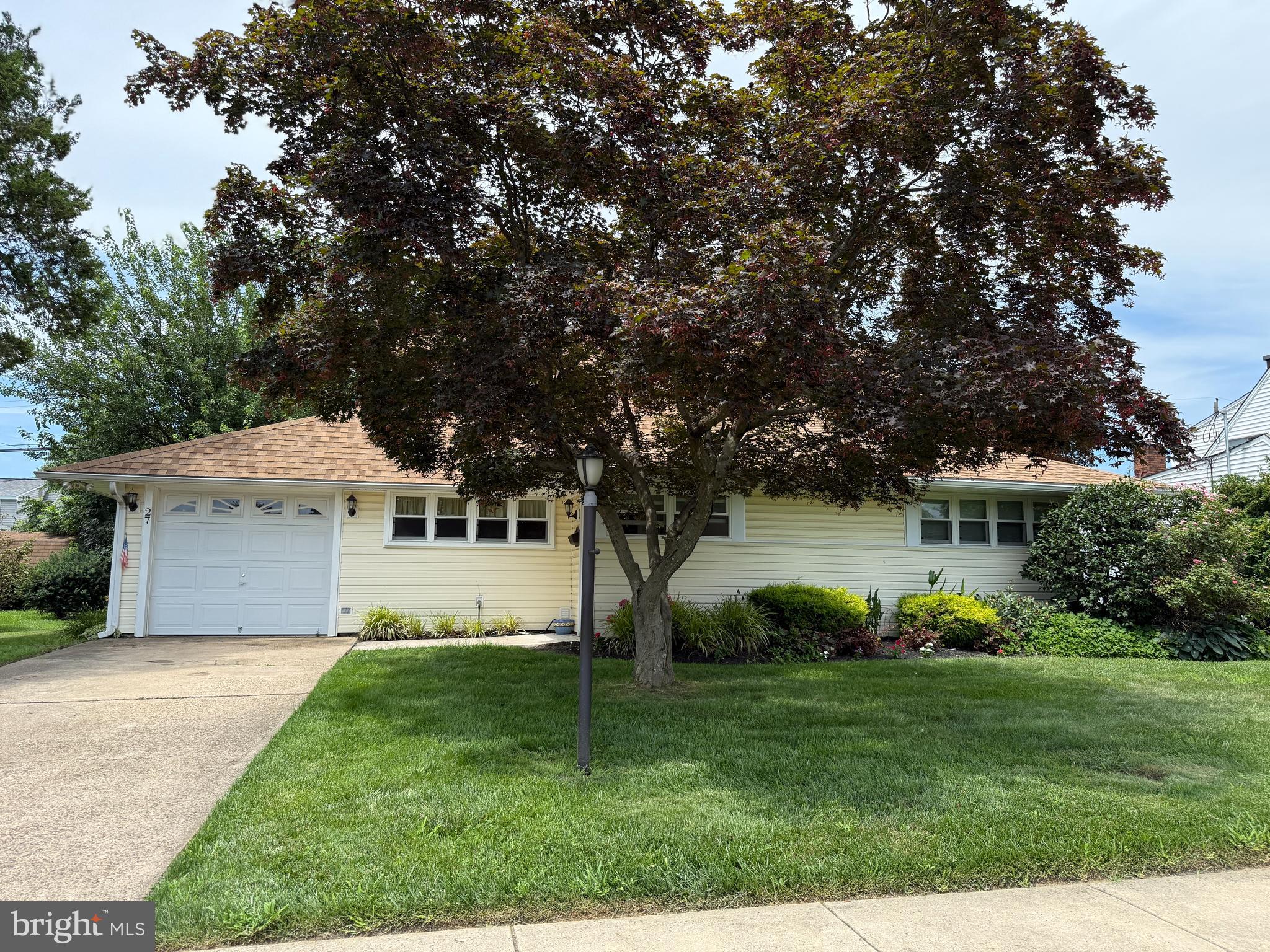 27 Hunt Road Levittown, PA 19056 - Photo 1 of 2 Gallery Image 1