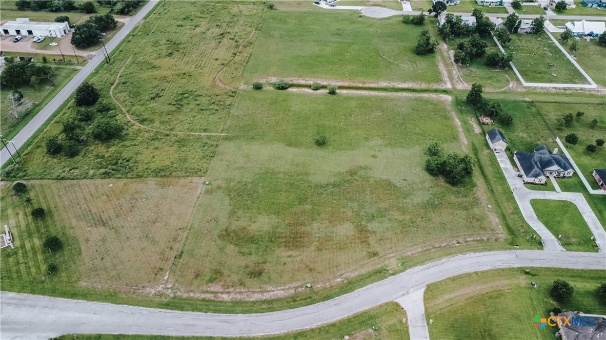 112 Wellspring Boulevard Victoria, TX 77904 - Photo 3 of 9