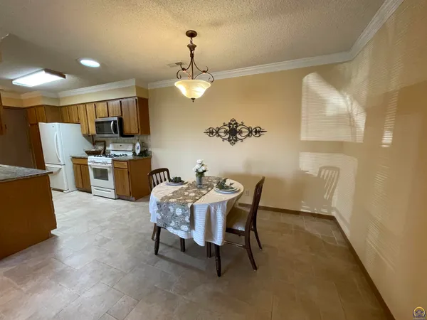 $549,000 | 5055 West 117th Street, Carbondale, KS 66414