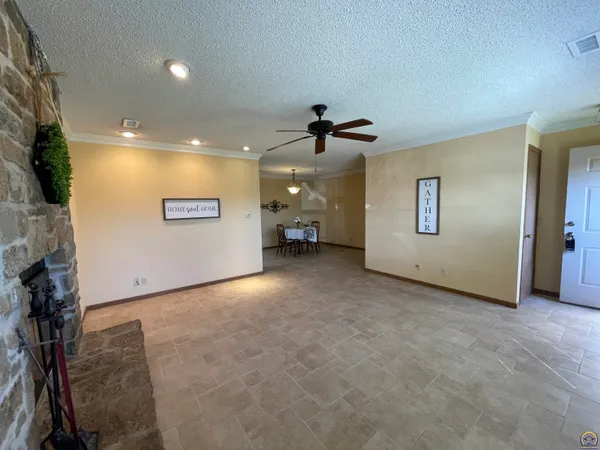 $549,000 | 5055 West 117th Street, Carbondale, KS 66414