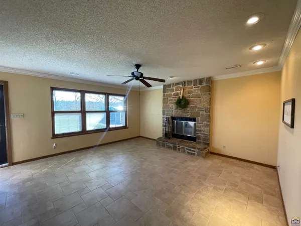 $549,000 | 5055 West 117th Street, Carbondale, KS 66414