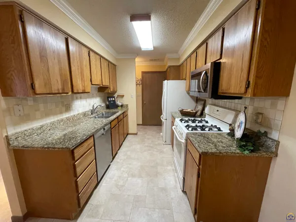 $549,000 | 5055 West 117th Street, Carbondale, KS 66414