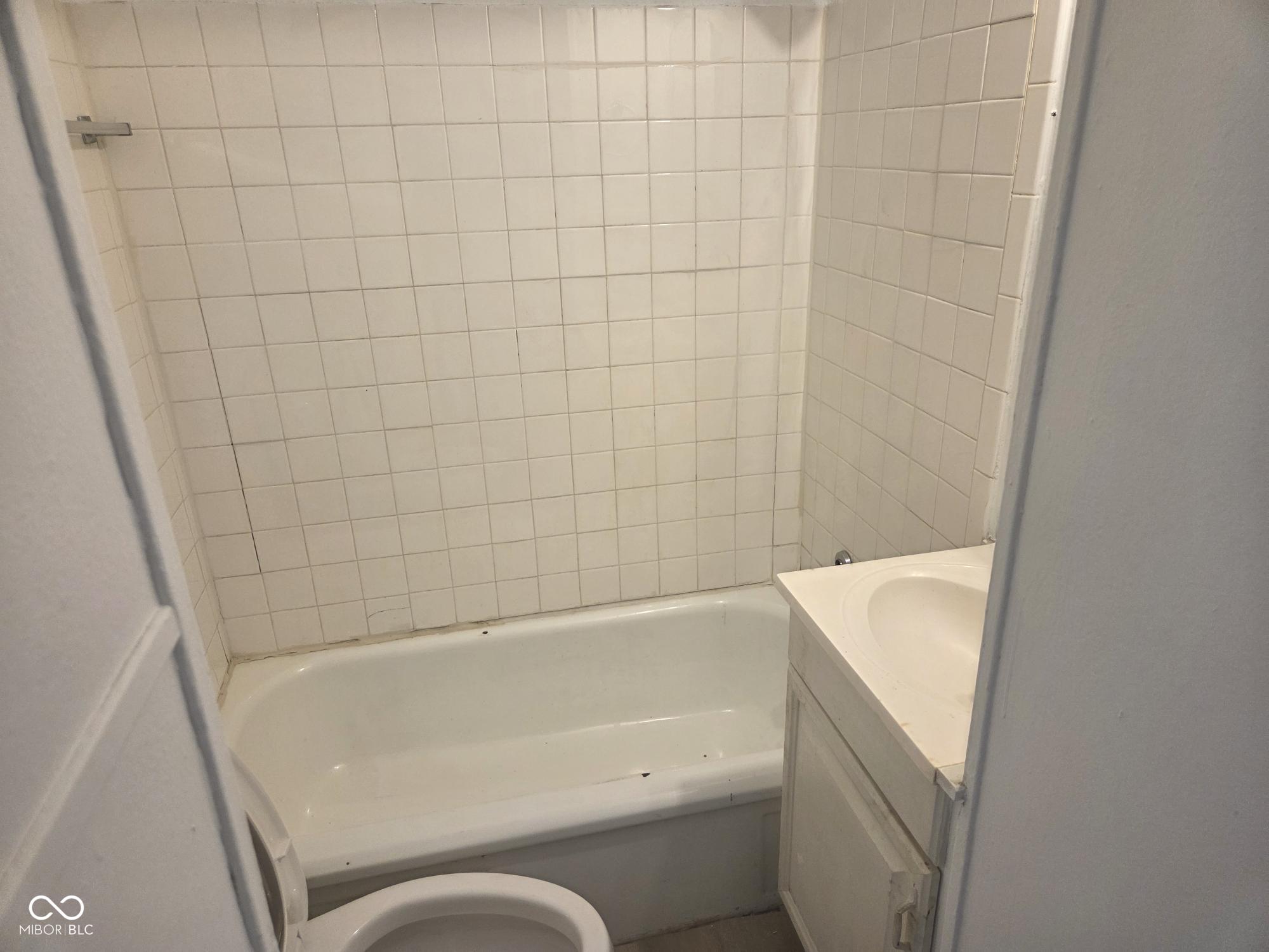 5236 Fletcher Avenue Indianapolis, IN 46219 - Photo 7 of 13