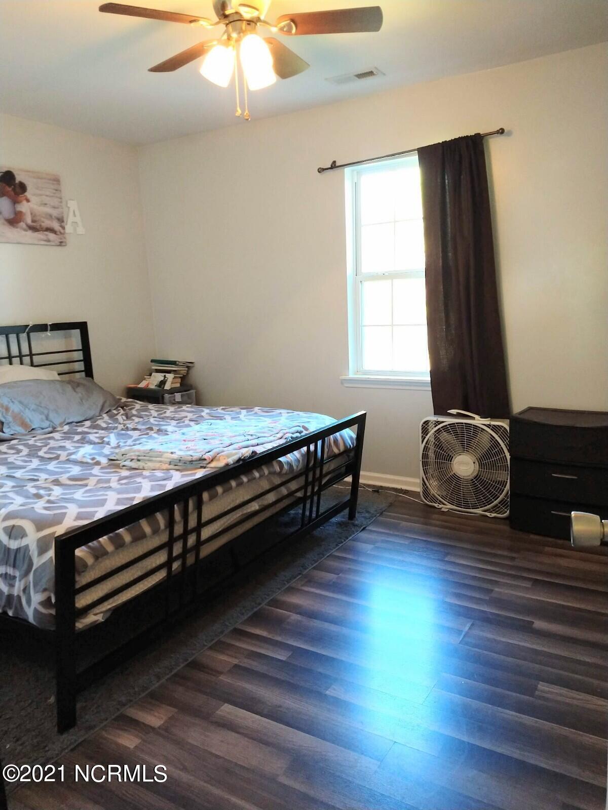 414 Oregon Trail Hubert, NC 28539 - Photo 11 of 22 Primary Bedroom