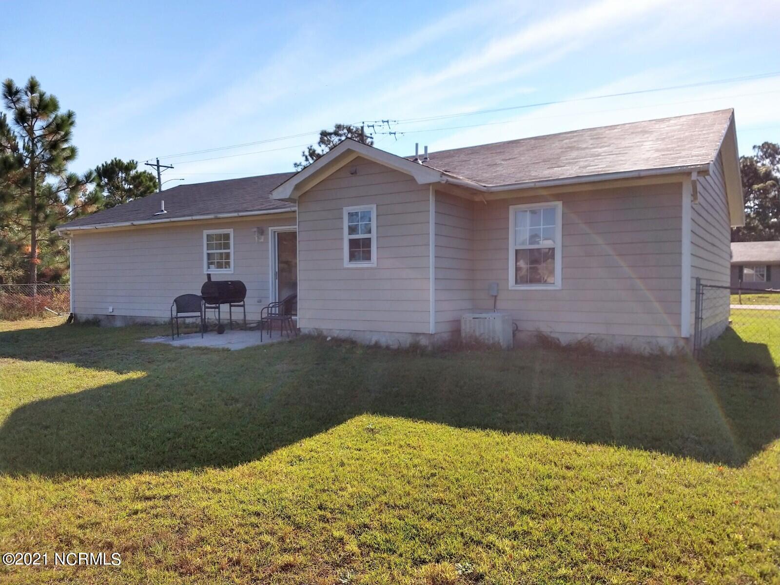 414 Oregon Trail Hubert, NC 28539 - Photo 20 of 22 Back