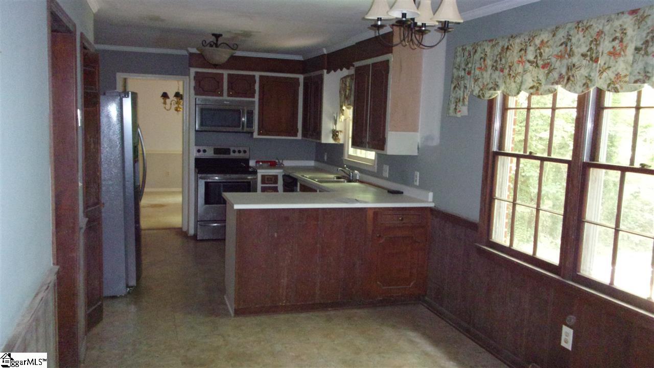 204 Edgemont Street Easley, SC 29642 - Photo 3 of 15 Gallery Image 3