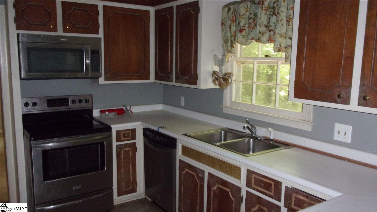 204 Edgemont Street Easley, SC 29642 - Photo 4 of 15 Gallery Image 4