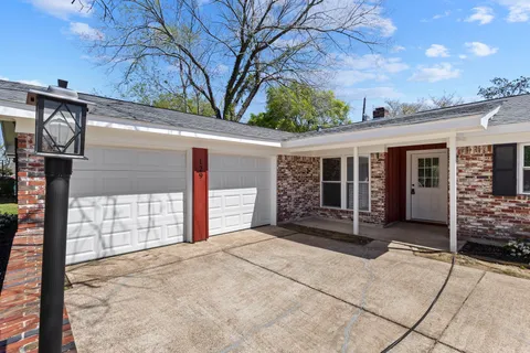 a view of house with a outdoor space