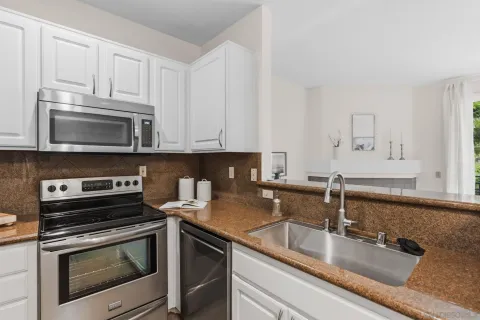 $495,000 | 2150 Camino De La Reina, Unit 216, San Diego, CA 92108