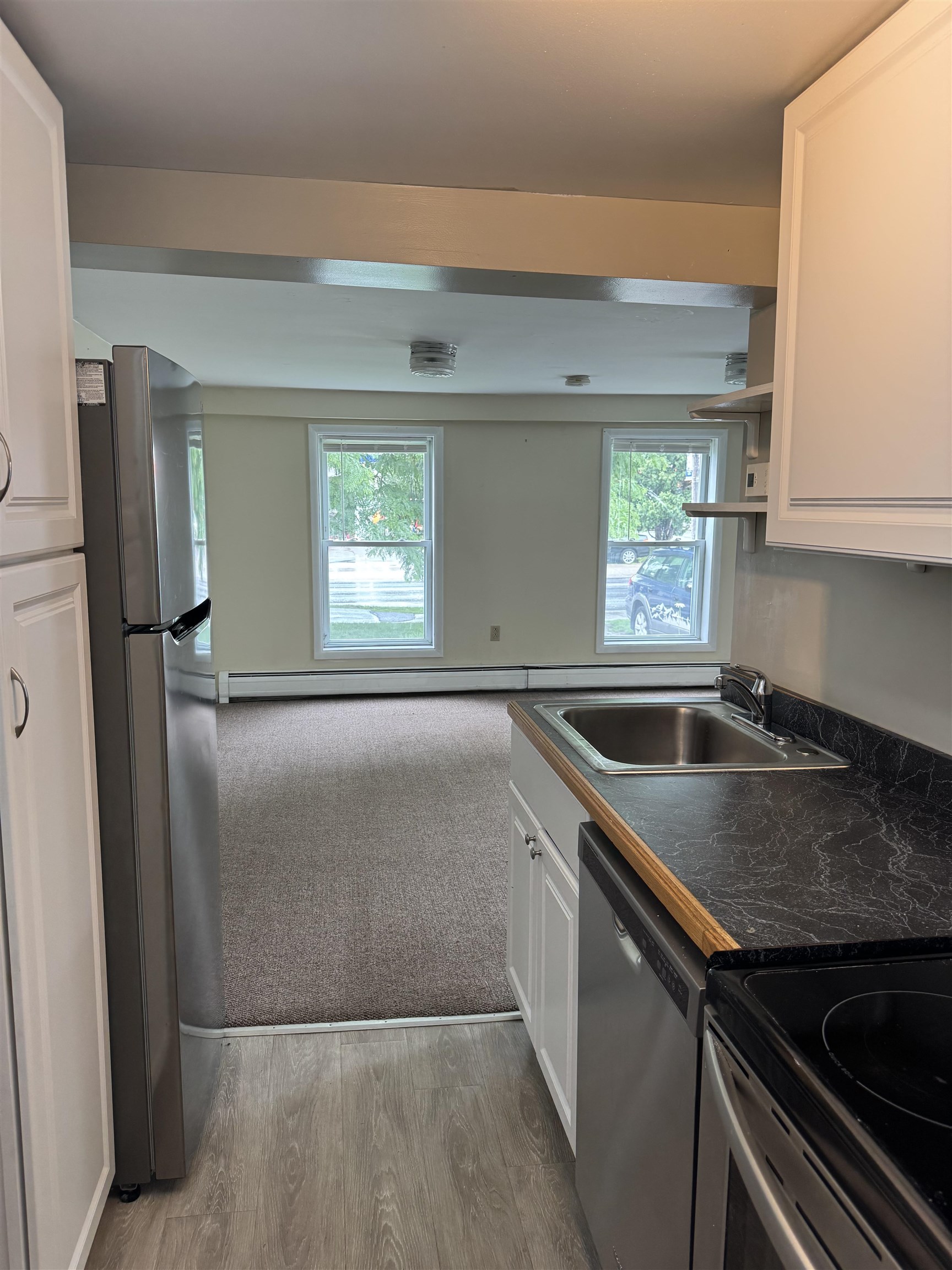 250 North Street Bennington, VT 05201 - Photo 3 of 16