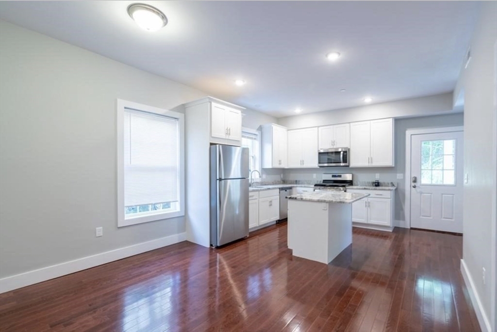 33 Covington Street, Unit 1 Boston, MA 02127 - Photo 2 of 9