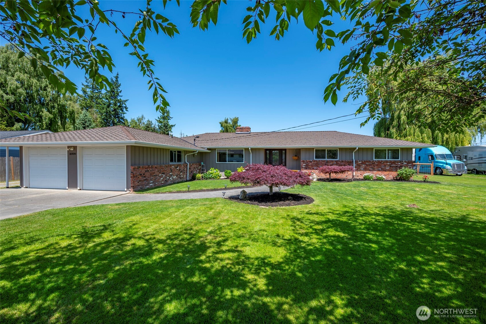 16909 Donnelly Road Mount Vernon, WA 98273 - Photo 3 of 34 Gallery Image 3