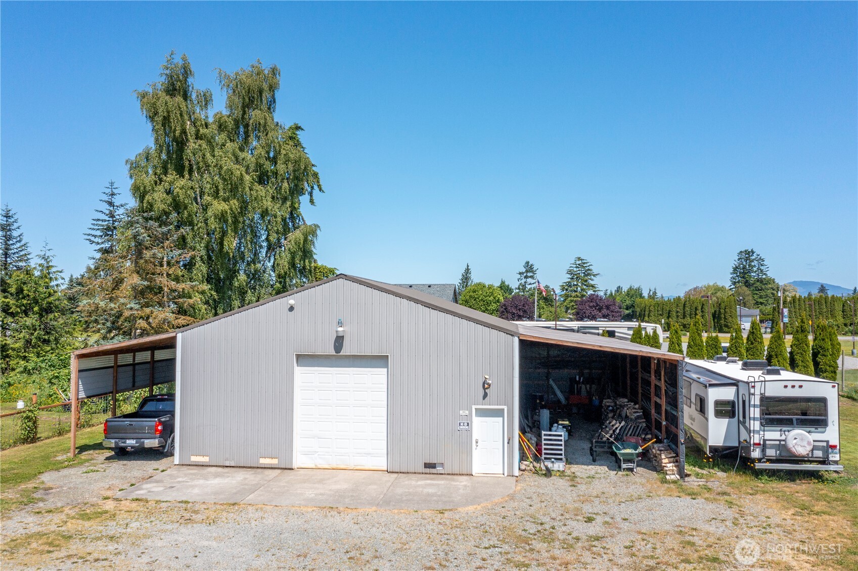 16909 Donnelly Road Mount Vernon, WA 98273 - Photo 4 of 34 Gallery Image 4