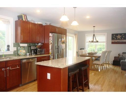 25 Michael Drive Rutland, MA 01543 - Photo 2 of 37