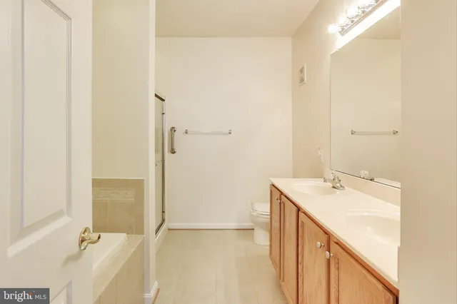 $389,500 | 13801 Belle Chasse Boulevard, Unit 212, Laurel, MD 20707