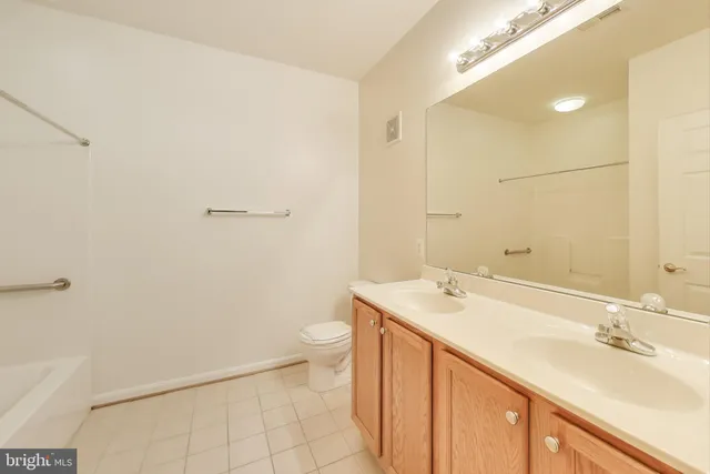 $389,500 | 13801 Belle Chasse Boulevard, Unit 212, Laurel, MD 20707