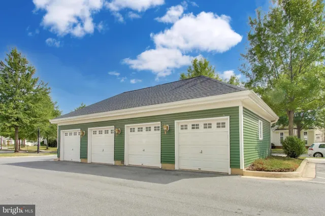 $389,500 | 13801 Belle Chasse Boulevard, Unit 212, Laurel, MD 20707