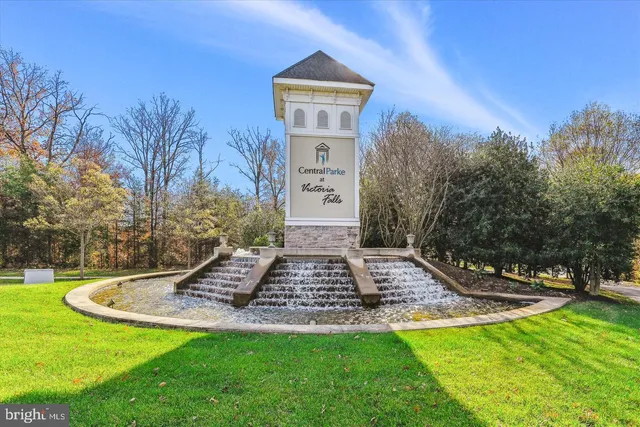 $389,500 | 13801 Belle Chasse Boulevard, Unit 212, Laurel, MD 20707