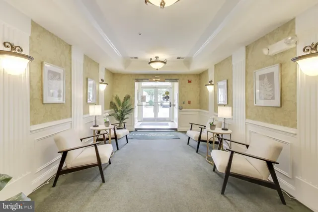 $389,500 | 13801 Belle Chasse Boulevard, Unit 212, Laurel, MD 20707