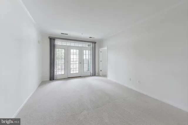 $389,500 | 13801 Belle Chasse Boulevard, Unit 212, Laurel, MD 20707