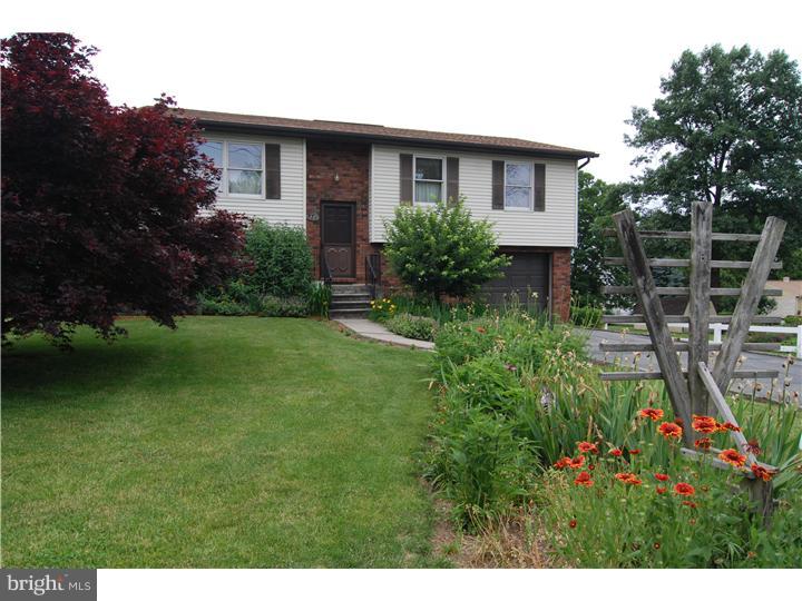 527 Calco Avenue Sinking Spring, PA 19608 - Photo 2 of 25 Exterior Front