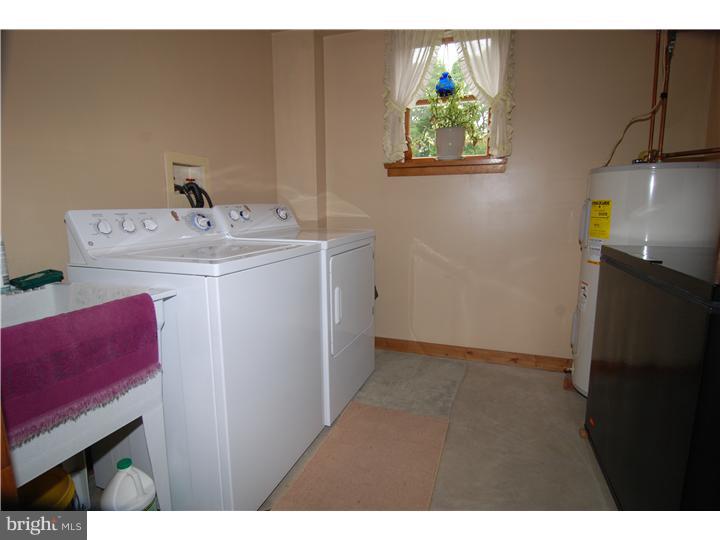 527 Calco Avenue Sinking Spring, PA 19608 - Photo 13 of 25 Laundry Room
