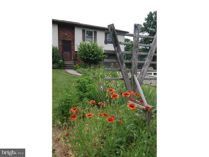 527 Calco Avenue Sinking Spring, PA 19608 - Photo 24 of 25 Garden