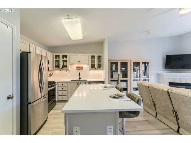 $365,000 | 15320 Northwest Central Drive, Unit 316, Portland, OR 97229