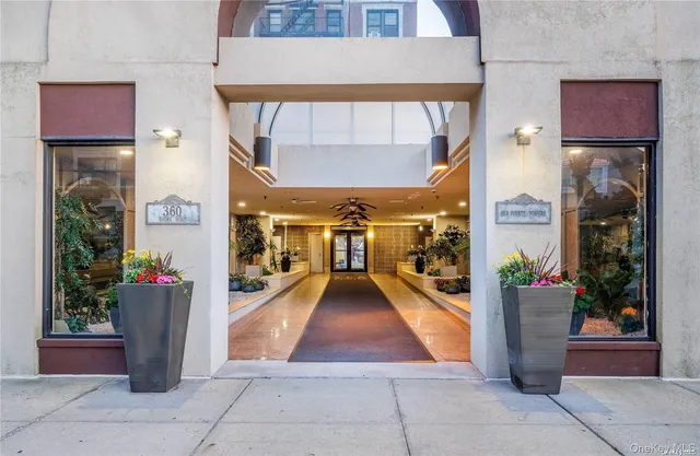 $3,500 | 360 Shore Road, Unit 10A, Long Beach, NY 11561