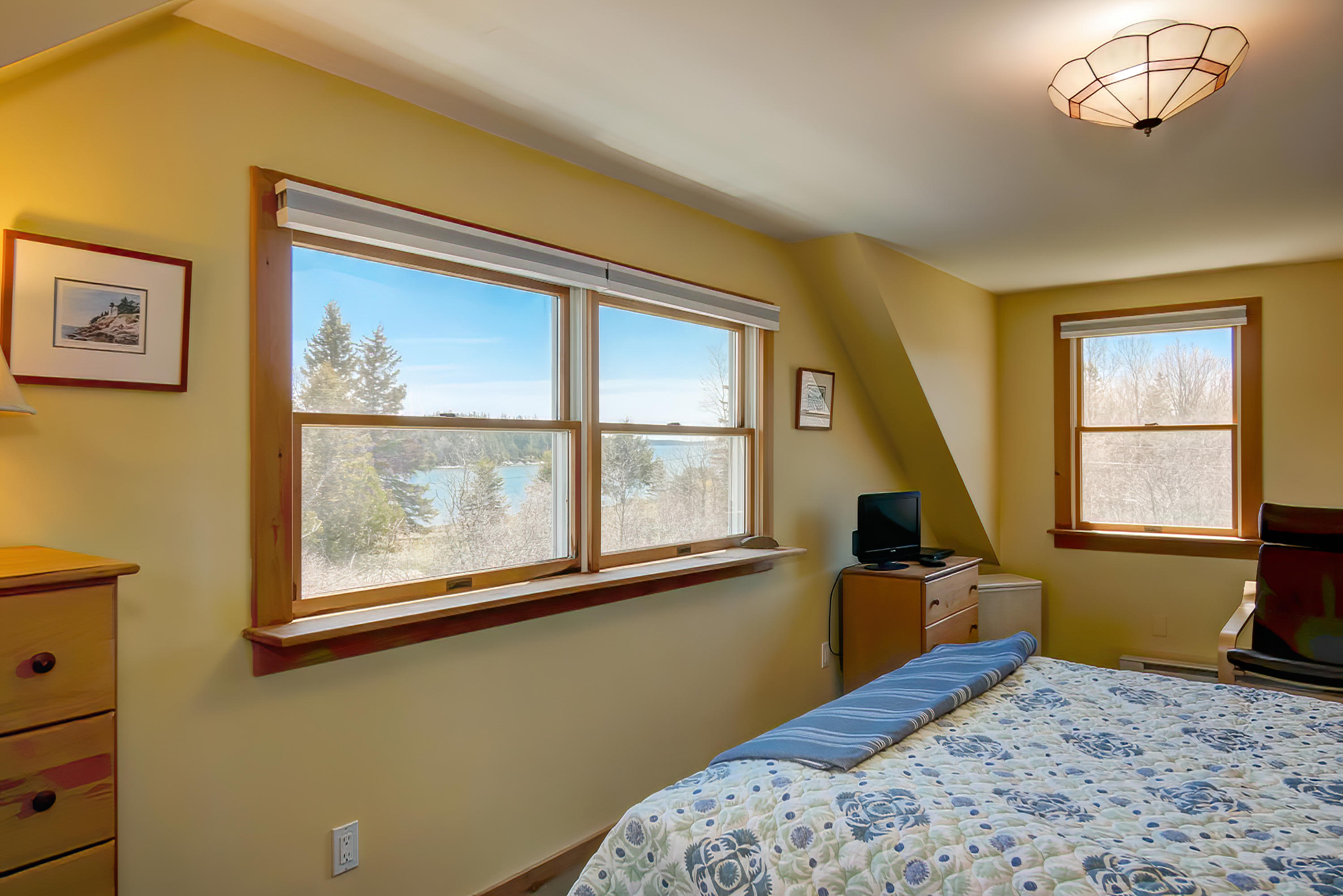 40 Clark Point Road Bernard, ME 04612 - Photo 19 of 32 DCCMasterView