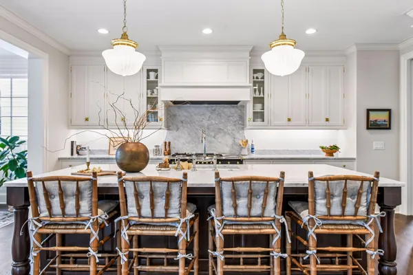 $3,395,000 | 5224 Oaklawn Avenue, Edina, MN 55424