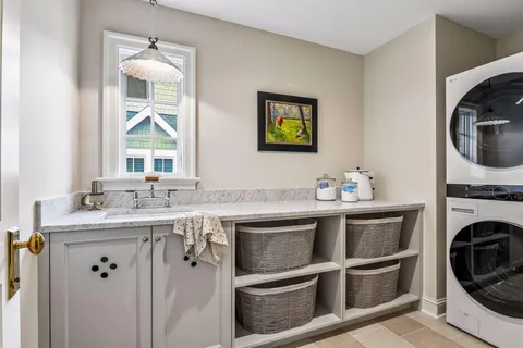 $3,395,000 | 5224 Oaklawn Avenue, Edina, MN 55424