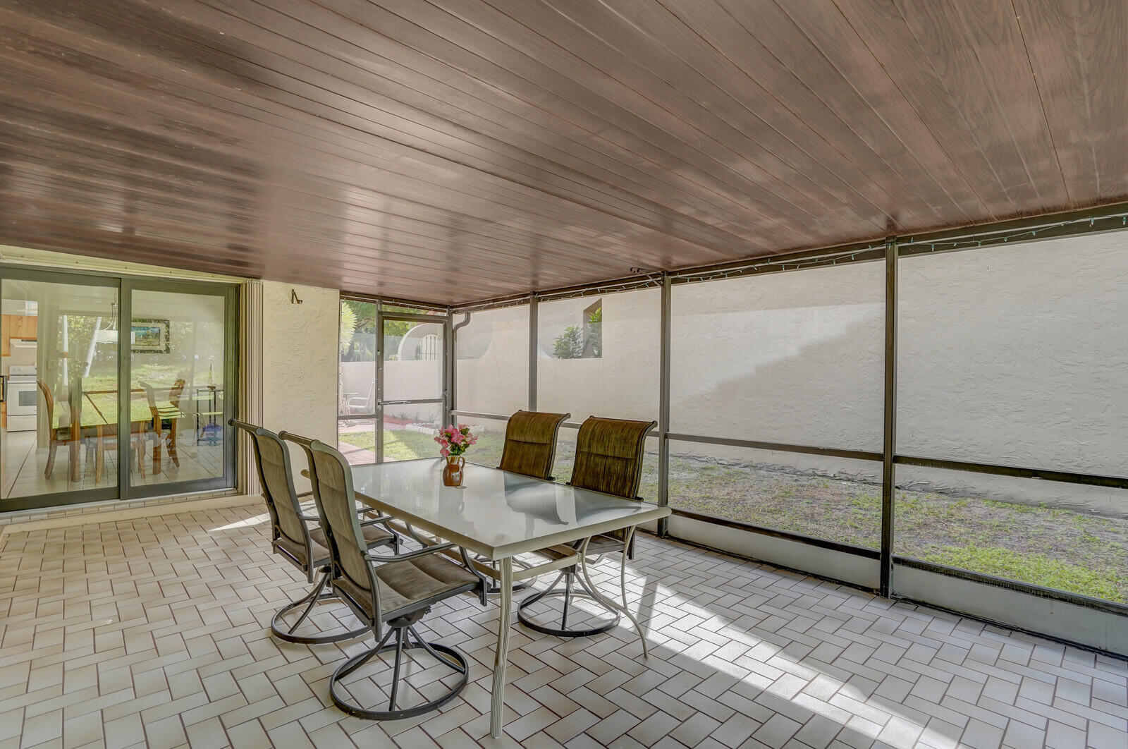 1550 Northwest 22nd Avenue Delray Beach, FL 33445 - Photo 33 of 44 a dining room with furniture
