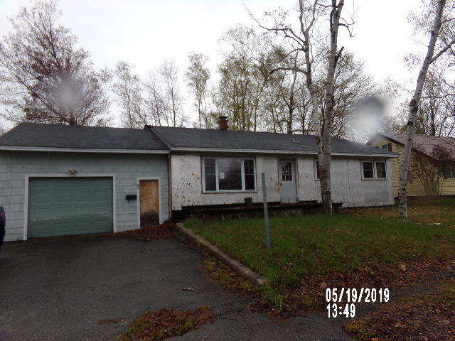 88 Michigan Street Millinocket, ME 04462 - Photo 1 of 17 100_0759 (640x480)
