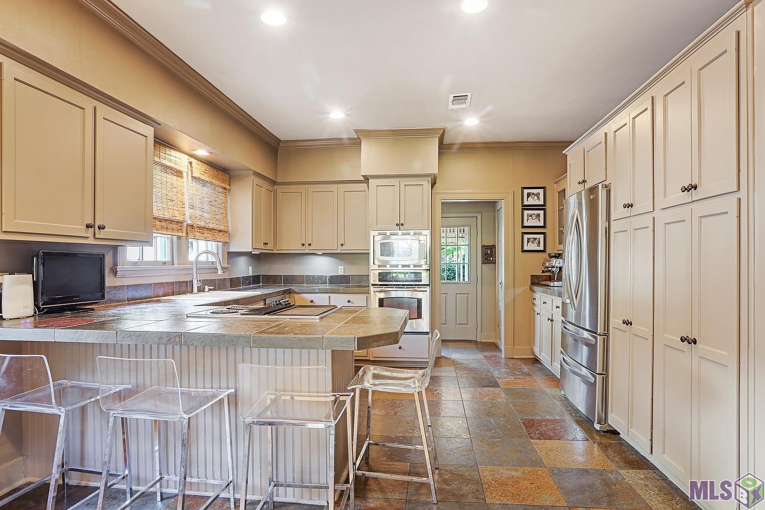 4246 Broussard Street Baton Rouge, LA 70808 - Photo 6 of 19 Gallery Image 6