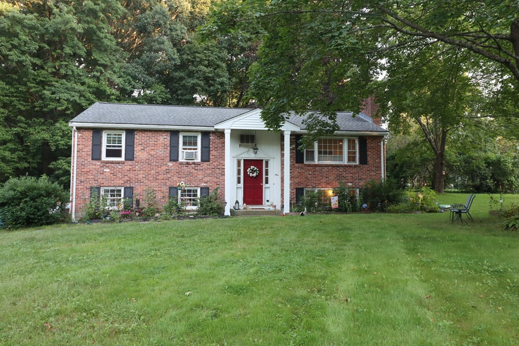 1 Brian Road Franklin, MA 02038 - Photo 3 of 20 Gallery Image 3